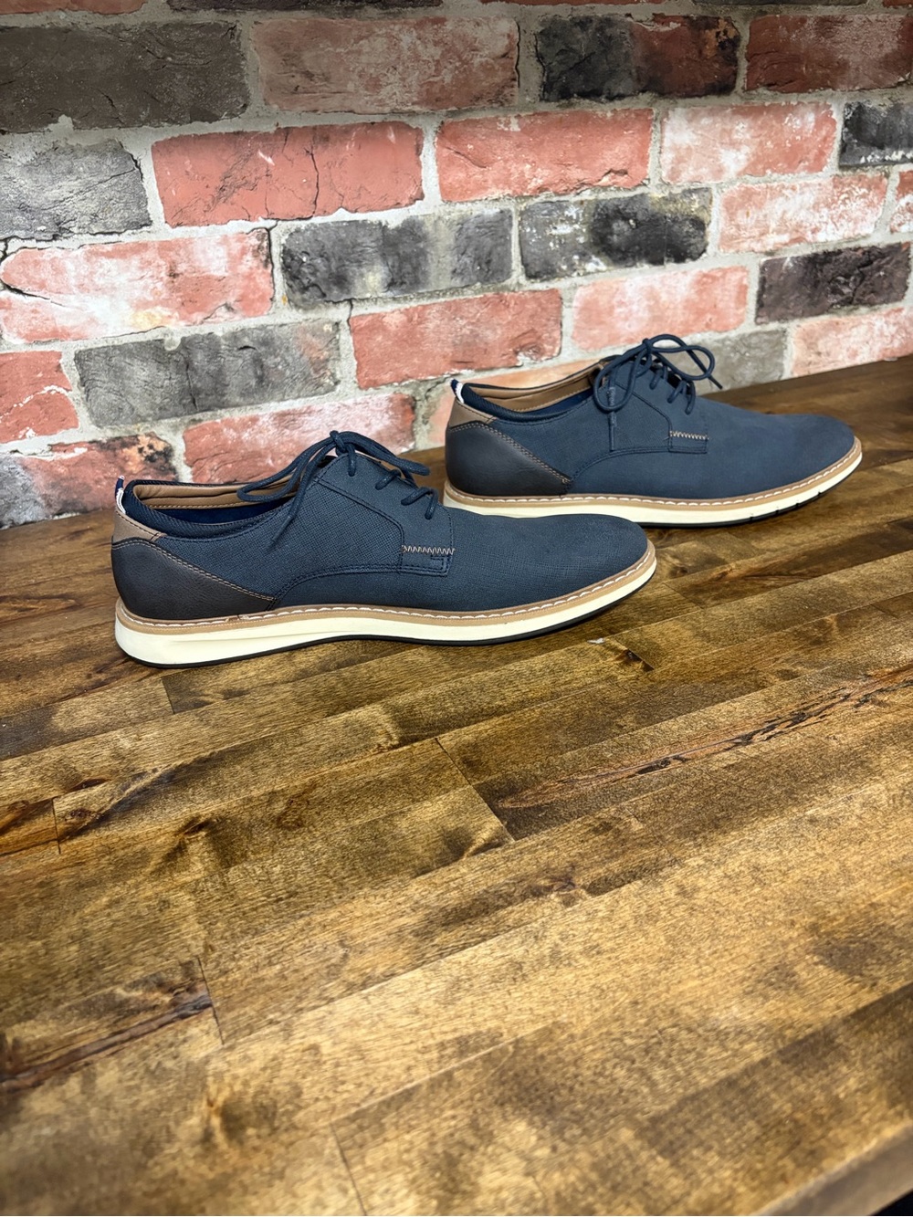Kohl's Navy and Brown Lace-Up Oxfords